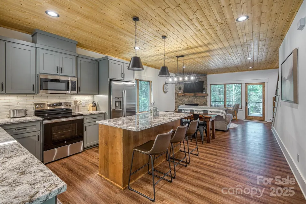 1370 Saylor Way #8 Nebo, NC 28761