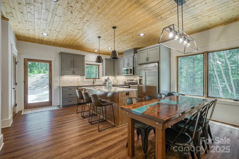 1370 Saylor Way #8 Nebo, NC 28761