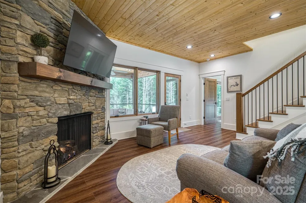 1370 Saylor Way #8 Nebo, NC 28761