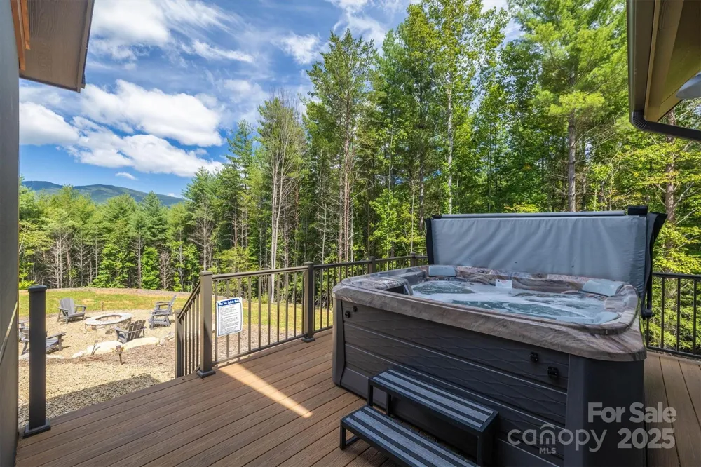 1370 Saylor Way #8 Nebo, NC 28761