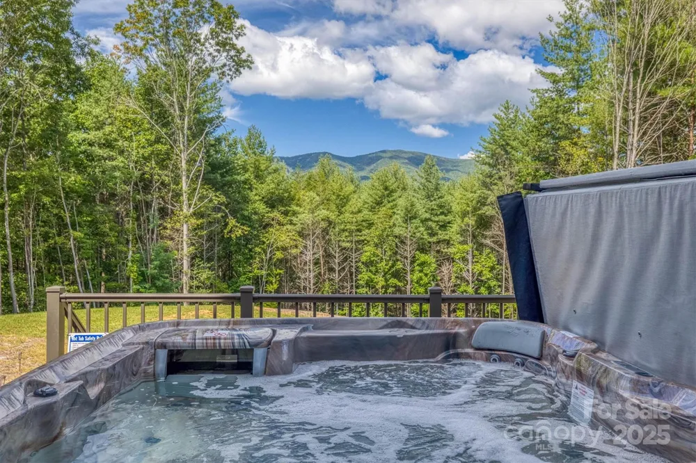 1370 Saylor Way #8 Nebo, NC 28761