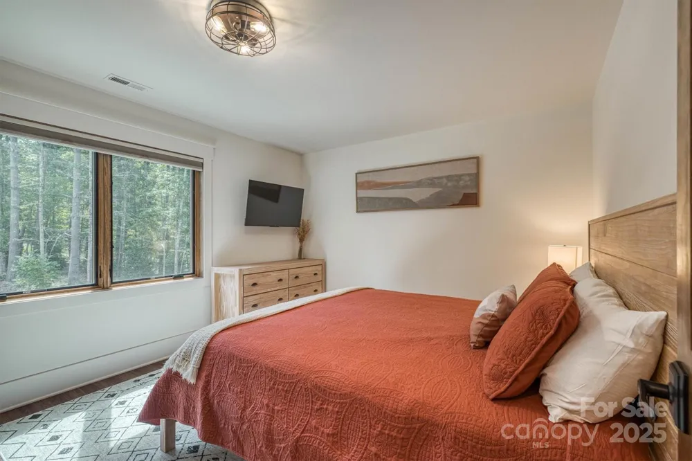 1370 Saylor Way #8 Nebo, NC 28761
