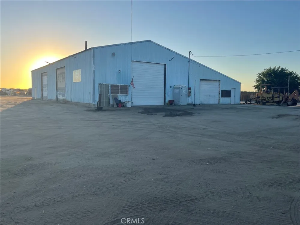 23174 Road 6 Chowchilla, CA 93610