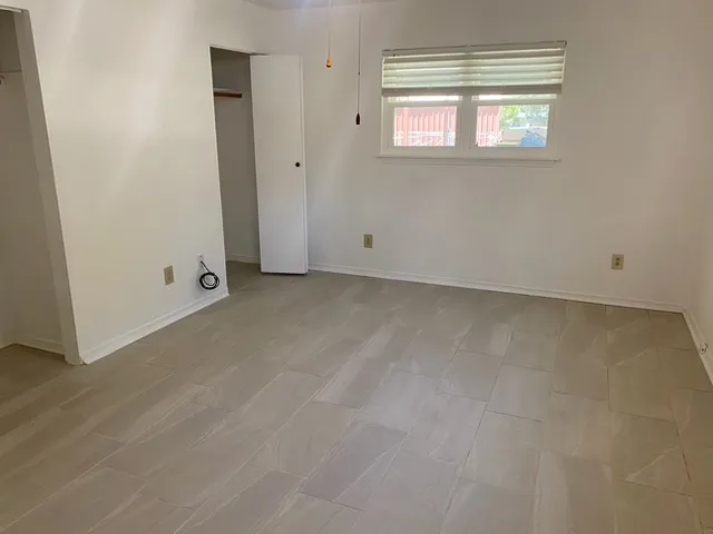 403 Kruse Loop Lakehills, TX 78063