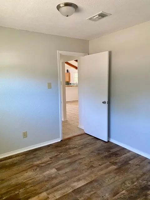 403 Kruse Loop Lakehills, TX 78063