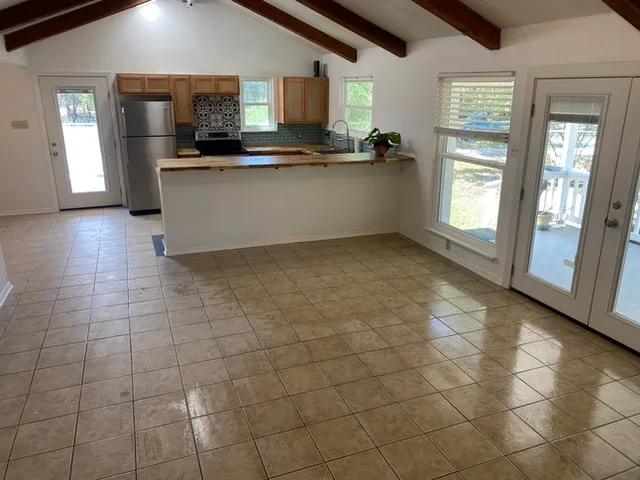 403 Kruse Loop Lakehills, TX 78063