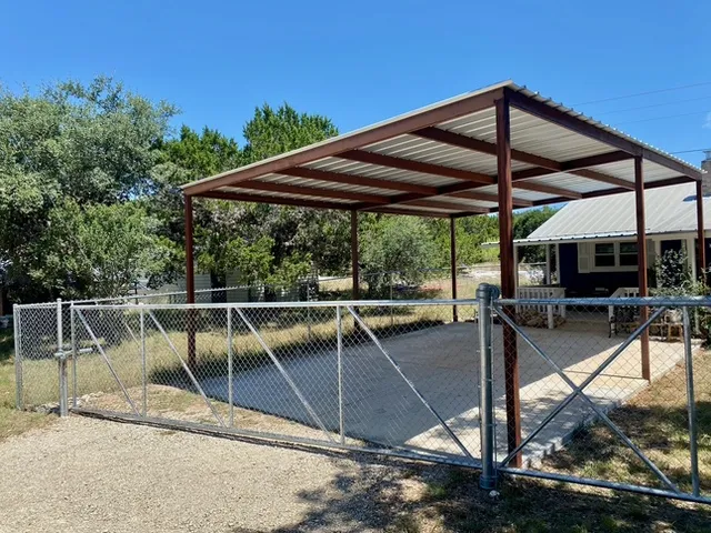 403 Kruse Loop Lakehills, TX 78063