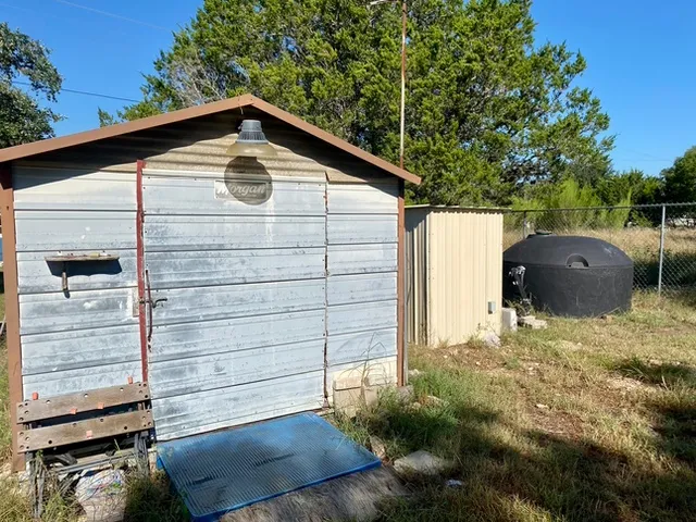 403 Kruse Loop Lakehills, TX 78063