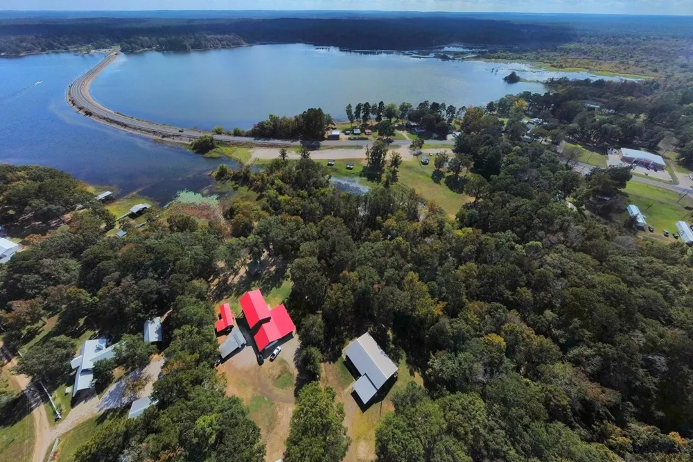 360 Oakhill Road Hemphill, TX 75948