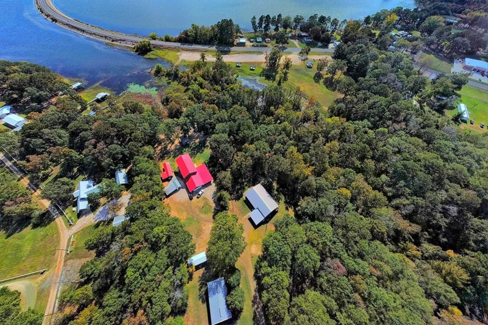 360 Oakhill Road Hemphill, TX 75948