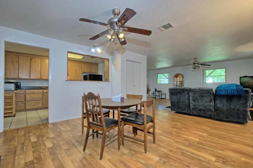 360 Oakhill Road Hemphill, TX 75948