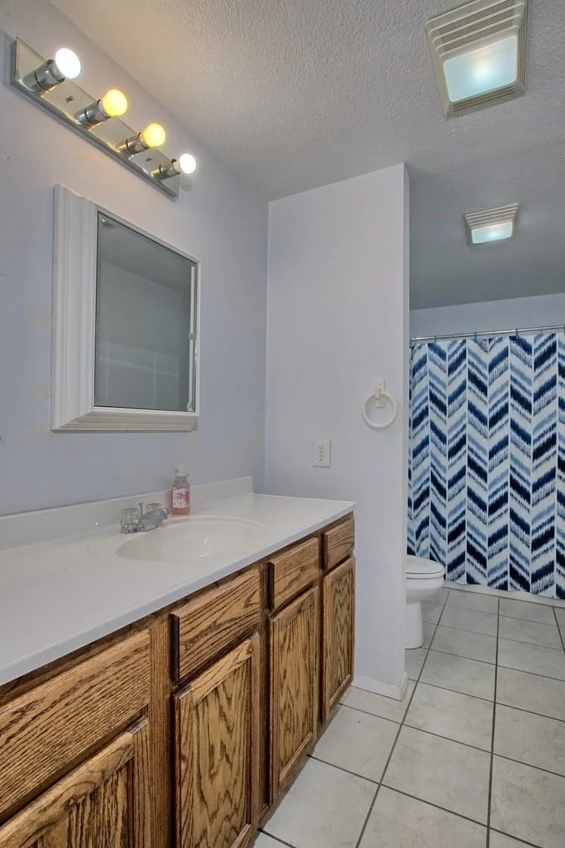 360 Oakhill Road Hemphill, TX 75948