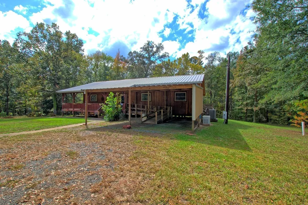 360 Oakhill Road Hemphill, TX 75948