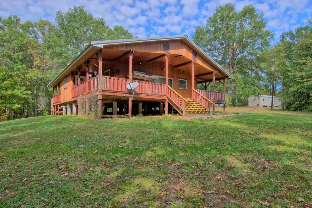 360 Oakhill Road Hemphill, TX 75948