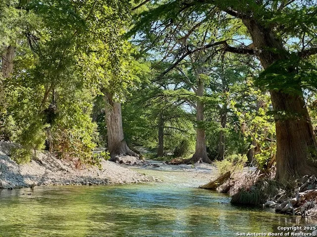101 Patterson Leakey, TX 78873