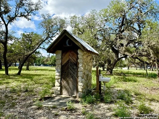 101 Patterson Leakey, TX 78873