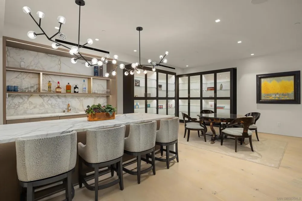 516 Stratford Del Mar, CA 92014