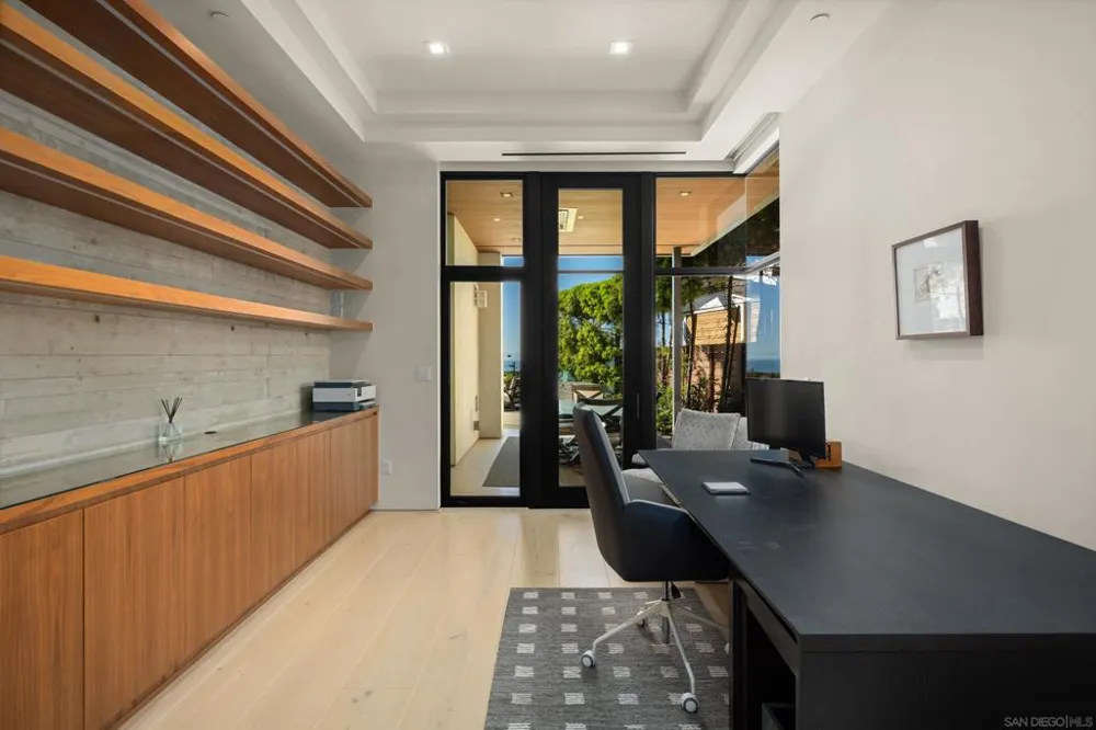 516 Stratford Del Mar, CA 92014