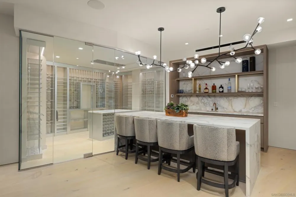 516 Stratford Del Mar, CA 92014
