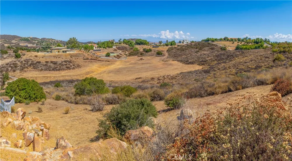 3 King Court Murrieta, CA 92562