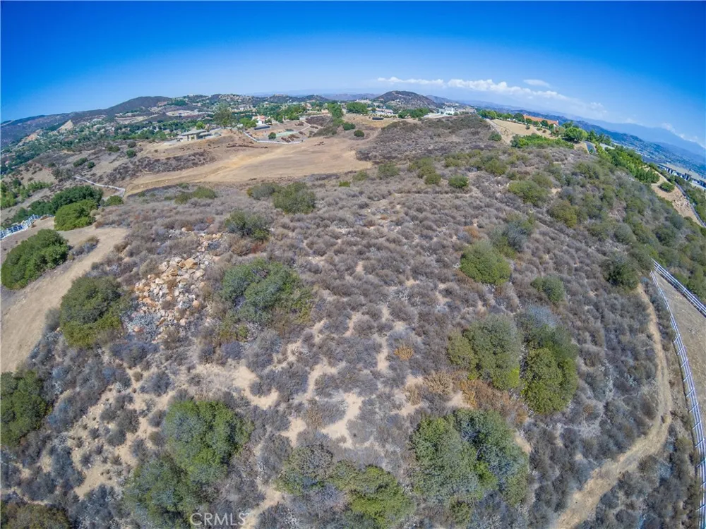 3 King Court Murrieta, CA 92562