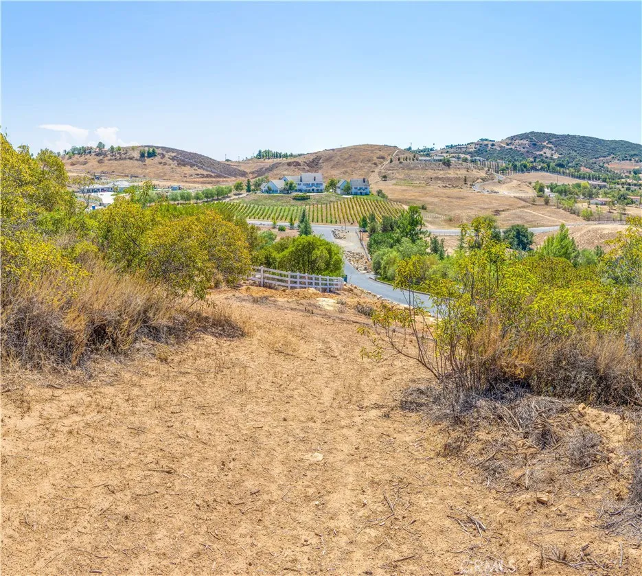 3 King Court Murrieta, CA 92562