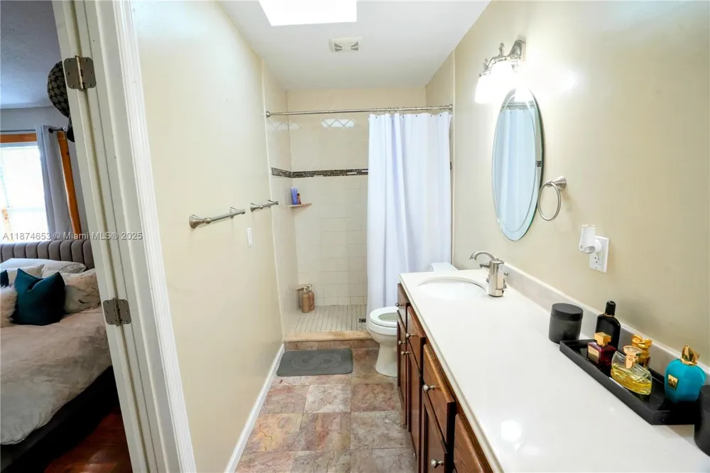 2304 SE 8TH TER Cape Coral, FL 33990