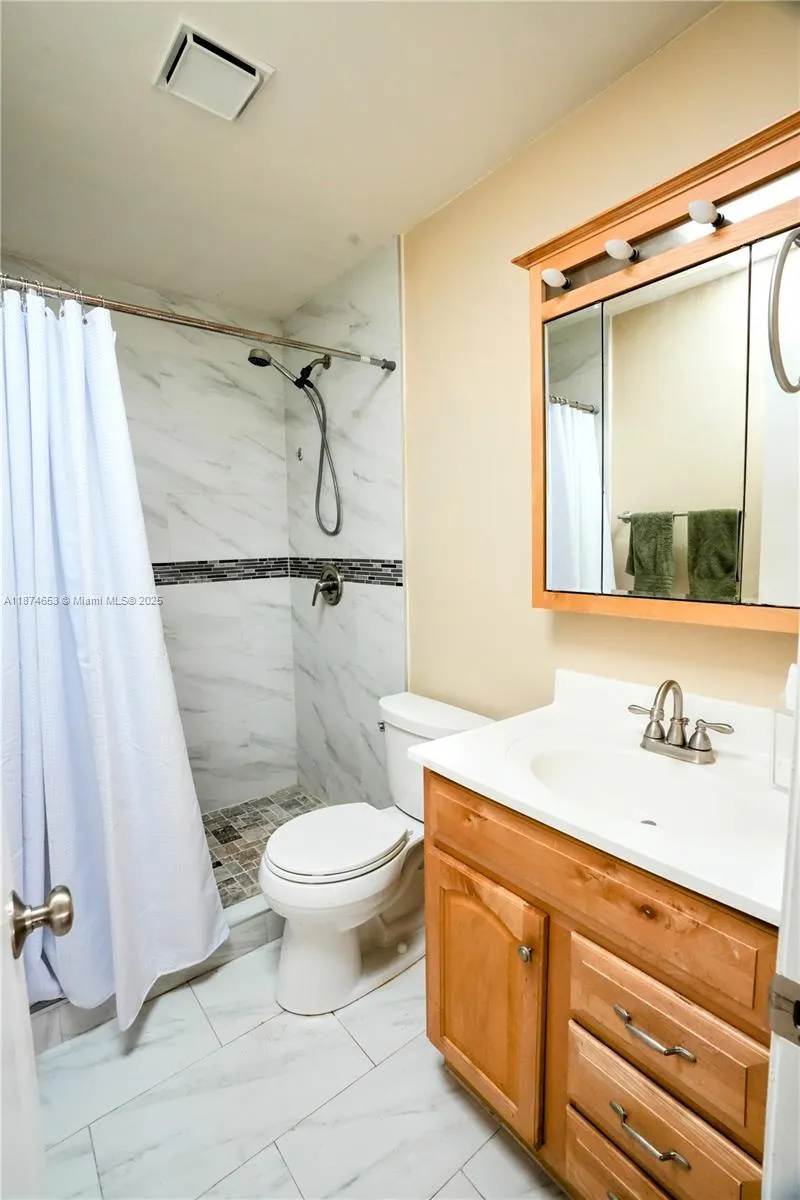 2304 SE 8TH TER Cape Coral, FL 33990