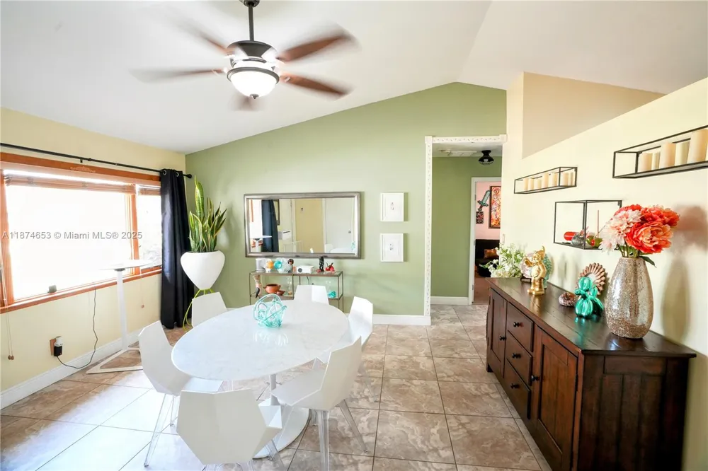 2304 SE 8TH TER Cape Coral, FL 33990