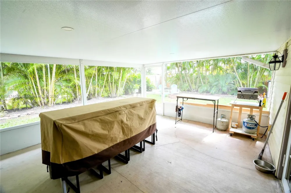 2304 SE 8TH TER Cape Coral, FL 33990