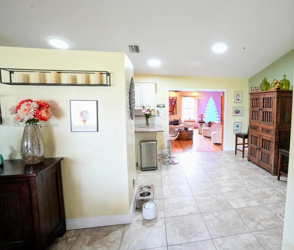 2304 SE 8TH TER Cape Coral, FL 33990