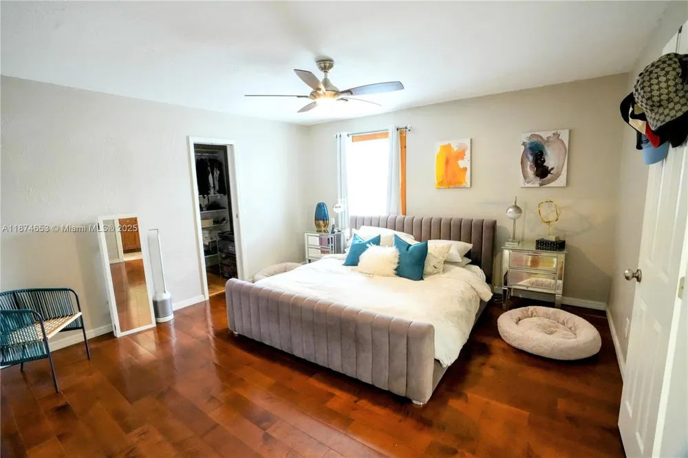 2304 SE 8TH TER Cape Coral, FL 33990