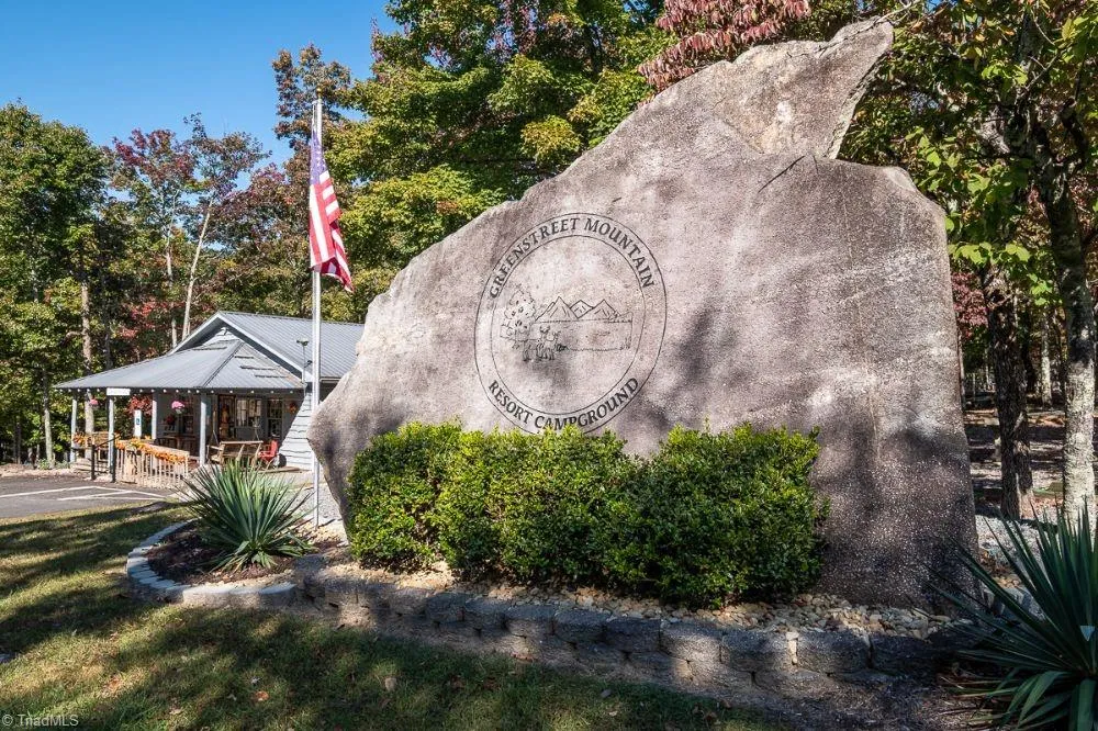 600 Dogwood Circle Traphill, NC 28685