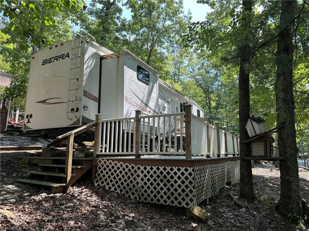 600 Dogwood Circle Traphill, NC 28685