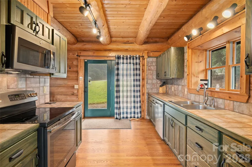 352 Arbra Mountain Way Bostic, NC 28018