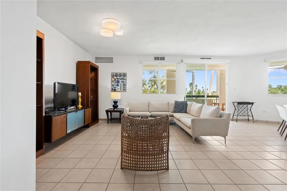 155 Candelero Dr. NE CANDELERO DRIVE #C - 4 Humacao, PR 00791