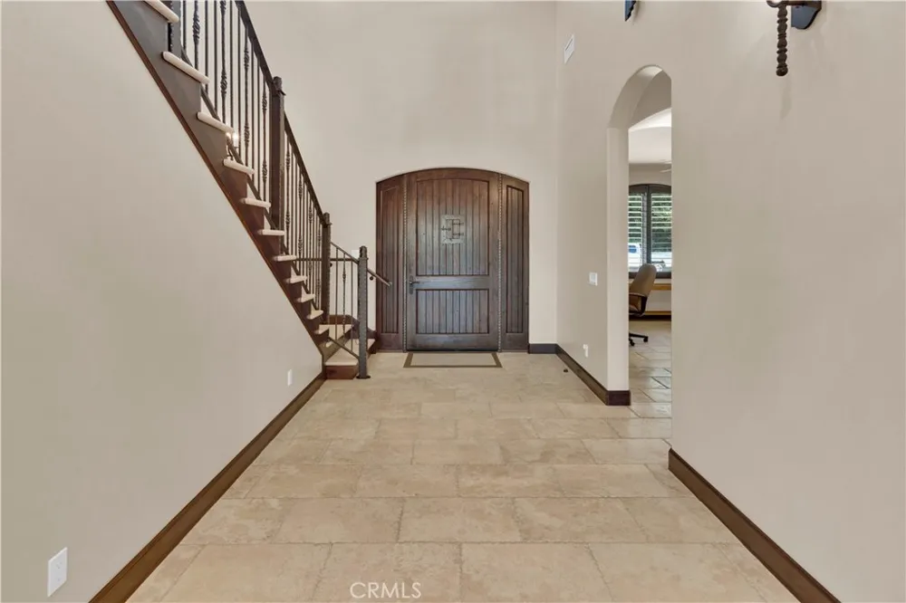 8820 Cantinas Point Bradley, CA 93426