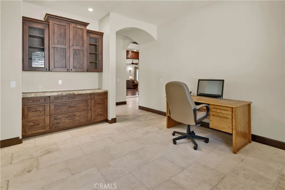 8820 Cantinas Point Bradley, CA 93426