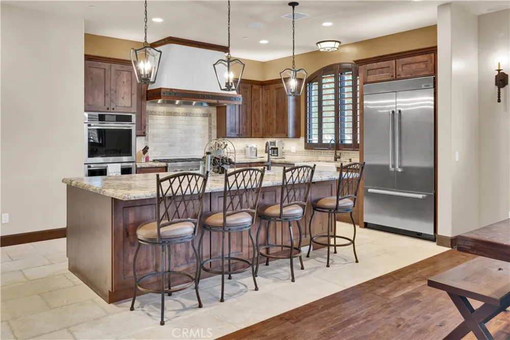 8820 Cantinas Point Bradley, CA 93426