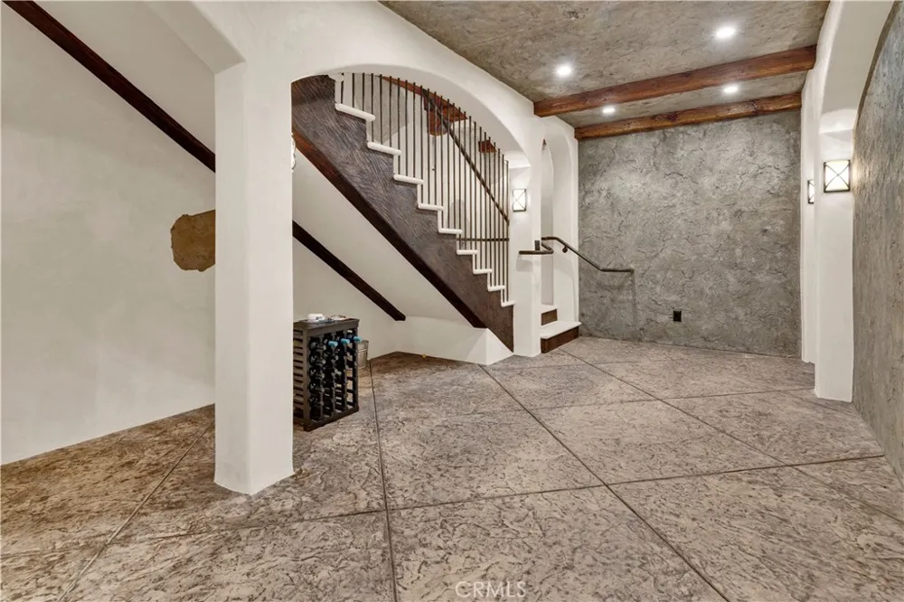 8820 Cantinas Point Bradley, CA 93426