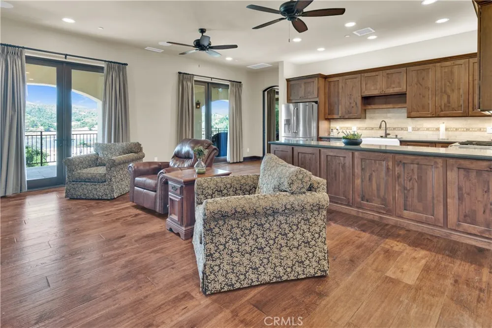 8820 Cantinas Point Bradley, CA 93426