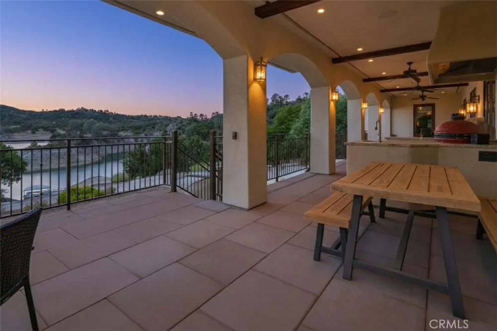 8820 Cantinas Point Bradley, CA 93426
