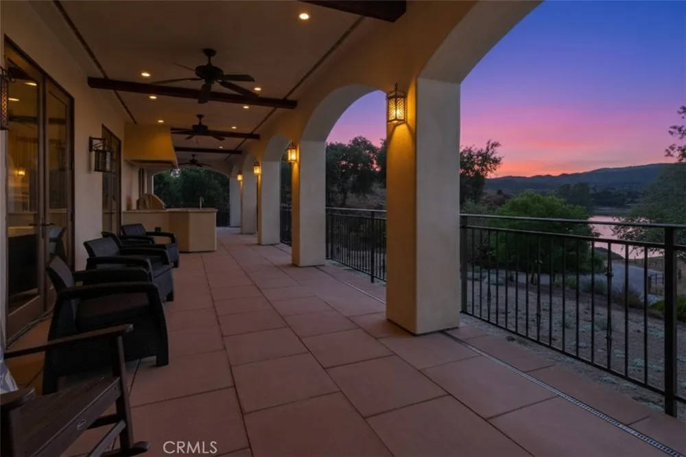 8820 Cantinas Point Bradley, CA 93426