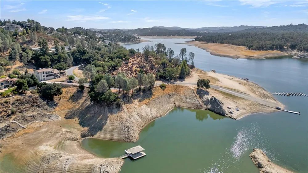 8820 Cantinas Point Bradley, CA 93426
