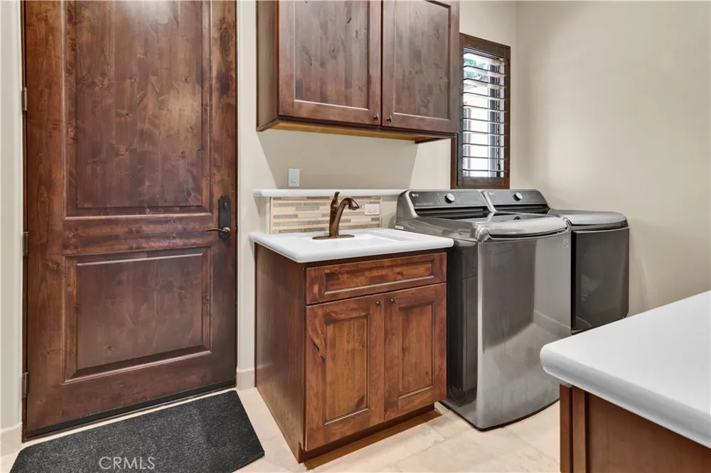 8820 Cantinas Point Bradley, CA 93426
