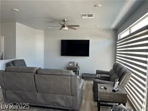 7296 Grace Estate Avenue Las Vegas, NV 89113