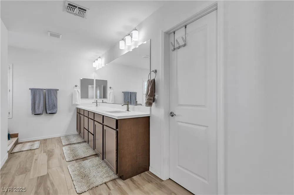 7296 Grace Estate Avenue Las Vegas, NV 89113