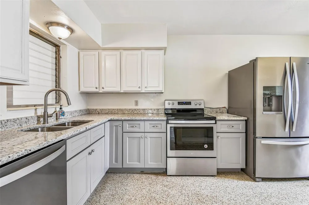 1101 81ST AVENUE St Petersburg, FL 33702