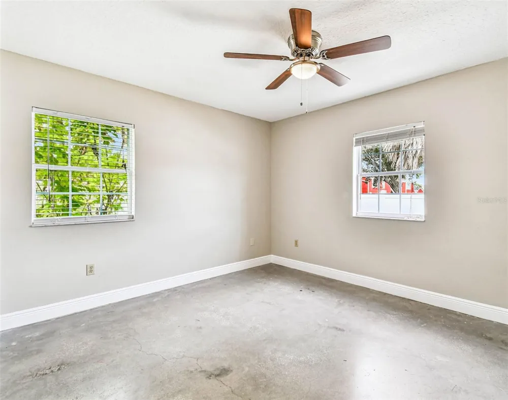 1101 81ST AVENUE St Petersburg, FL 33702