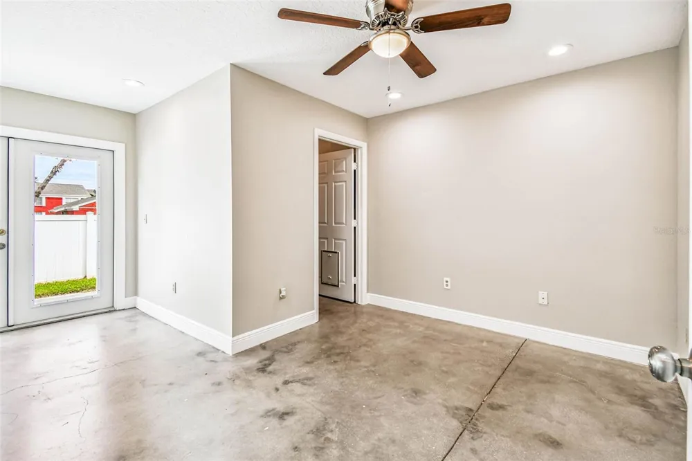 1101 81ST AVENUE St Petersburg, FL 33702